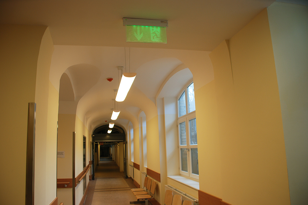 irodavilágítás,üzletvilágítás,világítás vezérlés, be light!, uzsoki utcai kórház 2